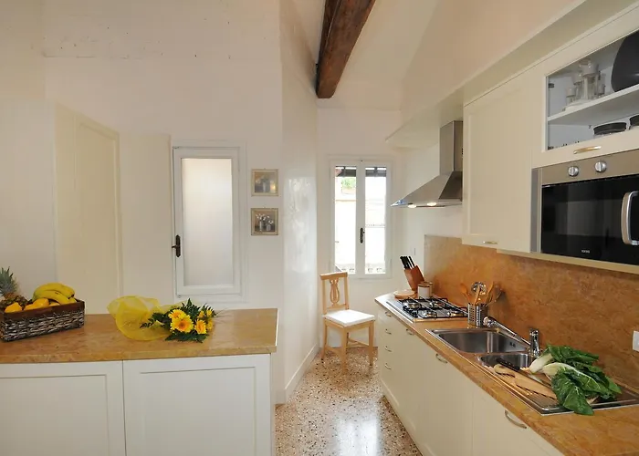 Ca' Dell'artista With Terrace Daire *