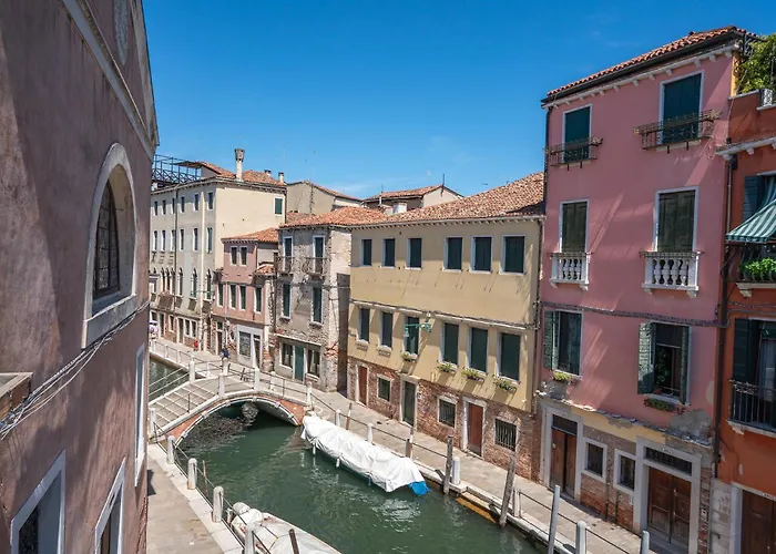 Ca' Dell'artista With Terrace Венеция