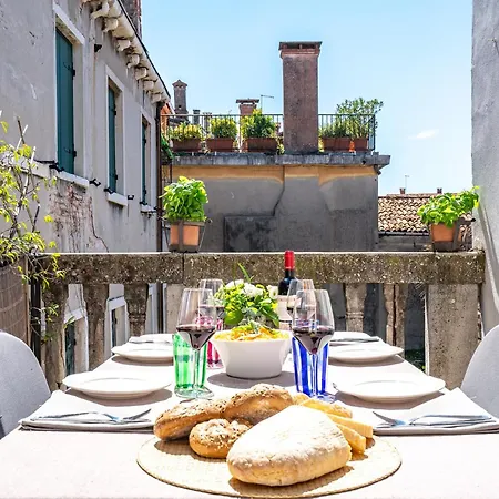 Apartment Ca' Dell'artista With Terrace Venice